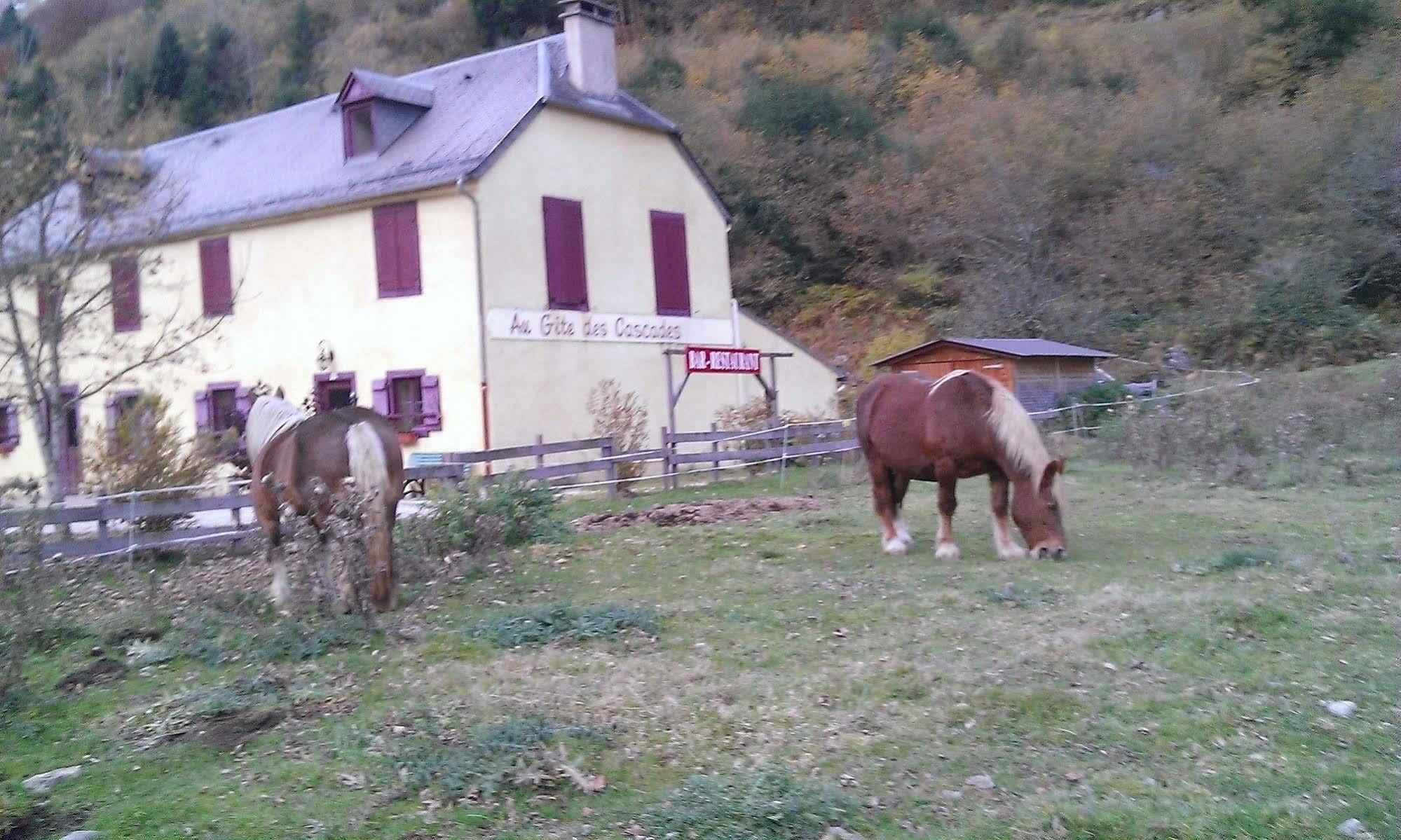 Gite Auberge Les Cascades La Mongie Buitenkant foto
